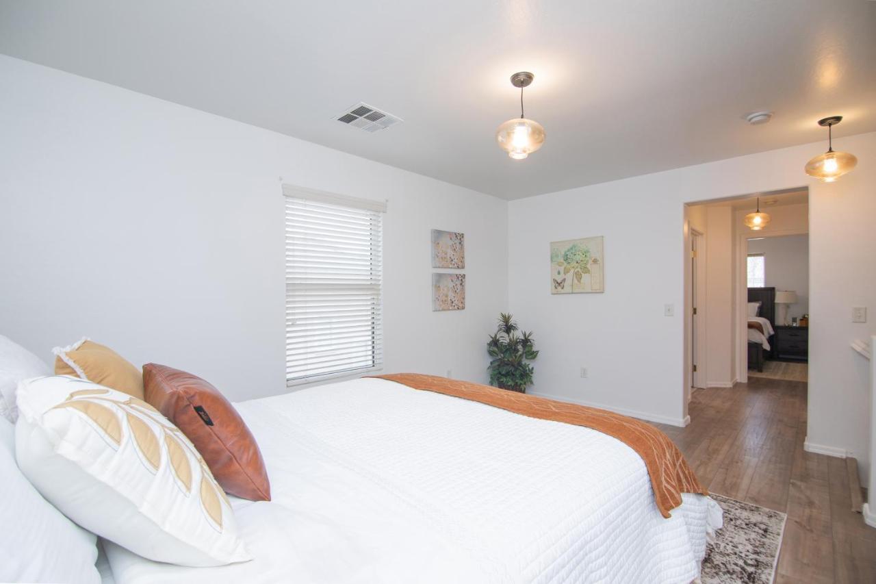 Stylish Home Phoenix - Low Rates Now! Экстерьер фото