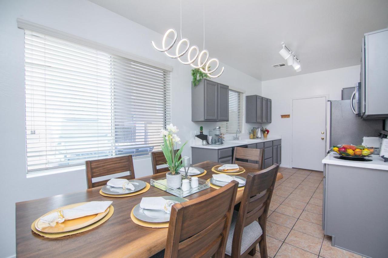Stylish Home Phoenix - Low Rates Now! Экстерьер фото